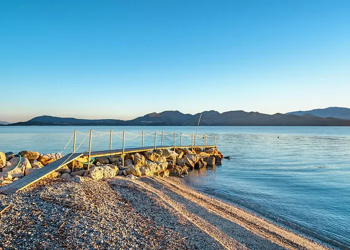 Old Boat Double 2 Nikiana